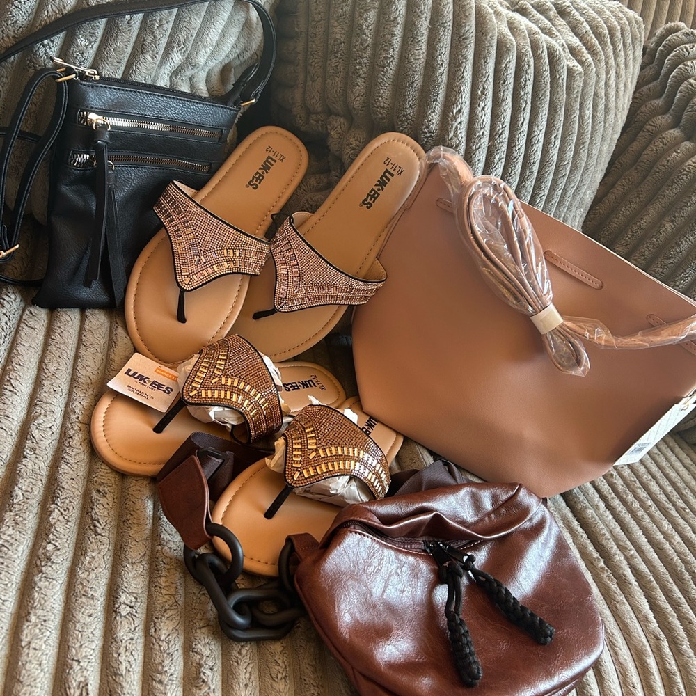 Muk Luks Luk*Ees NWT Brown/Tan Rhinestone Sandals XL 11-12 Gorgeous So Chic New - Picture 10 of 13